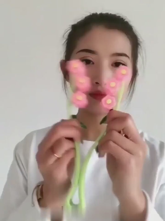 Flower-Shaped Face Roller Massager - V-Line Lifting Tool